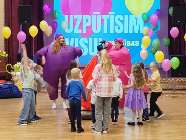 Bērnības svētki Ozolaines Tautas namā / 2025